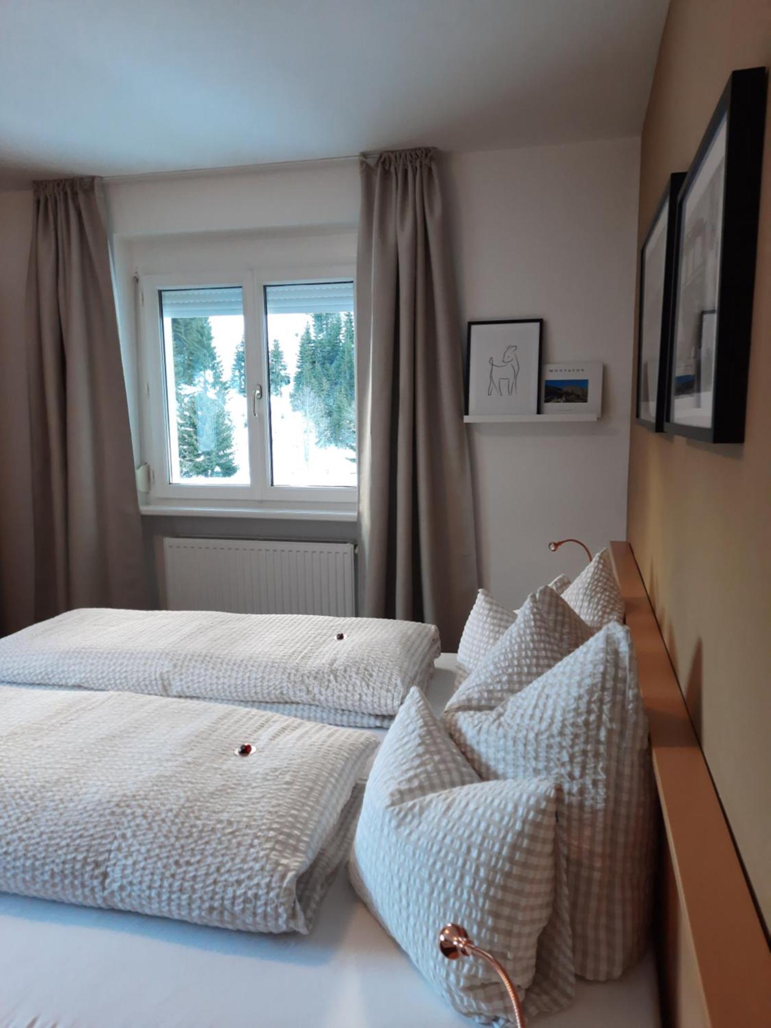 Valbella Bed & Breakfast Partenen Pokoj fotografie